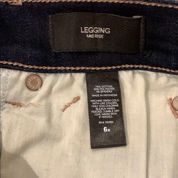 Jeans - Picture 3 of 4